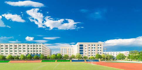 中学校园操场