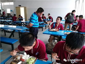 动态 桂林市教育局局长唐建林视察桂林中学过渡校区食品安全卫生工作