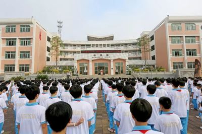 捐资助学惠泽桑梓 情系教育德传千秋