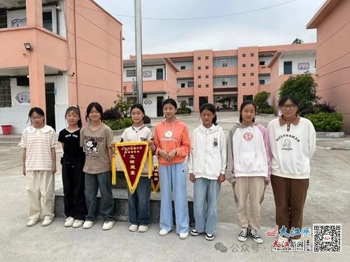 树文明榜样,创和谐校园 庐山市横塘中学召开校园文明大评比活动 组图