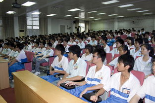 我校举行 中学生食品安全知识讲座