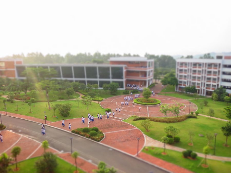东莞市东莞中学松山湖学校